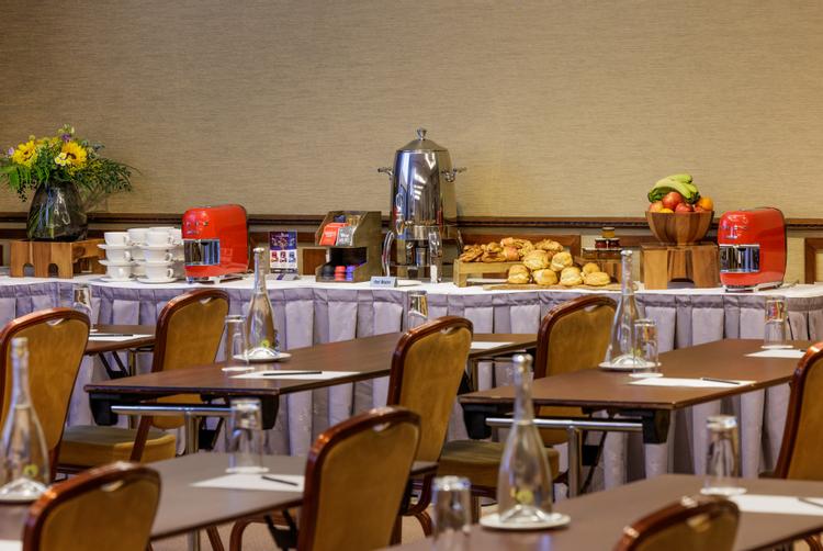 Camden Court Hotel | Dublin 2 | 4